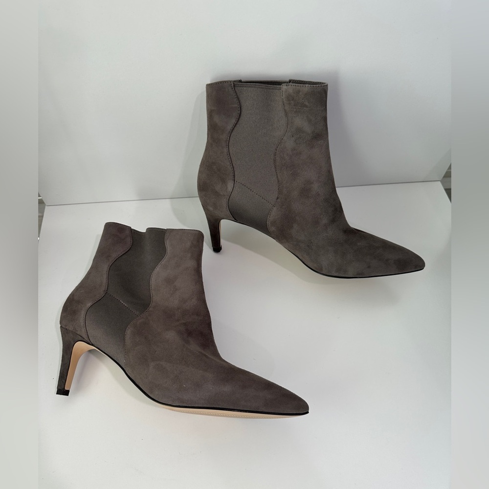 Cole Haan Vandem Wavy Bootie size‎ 9 New